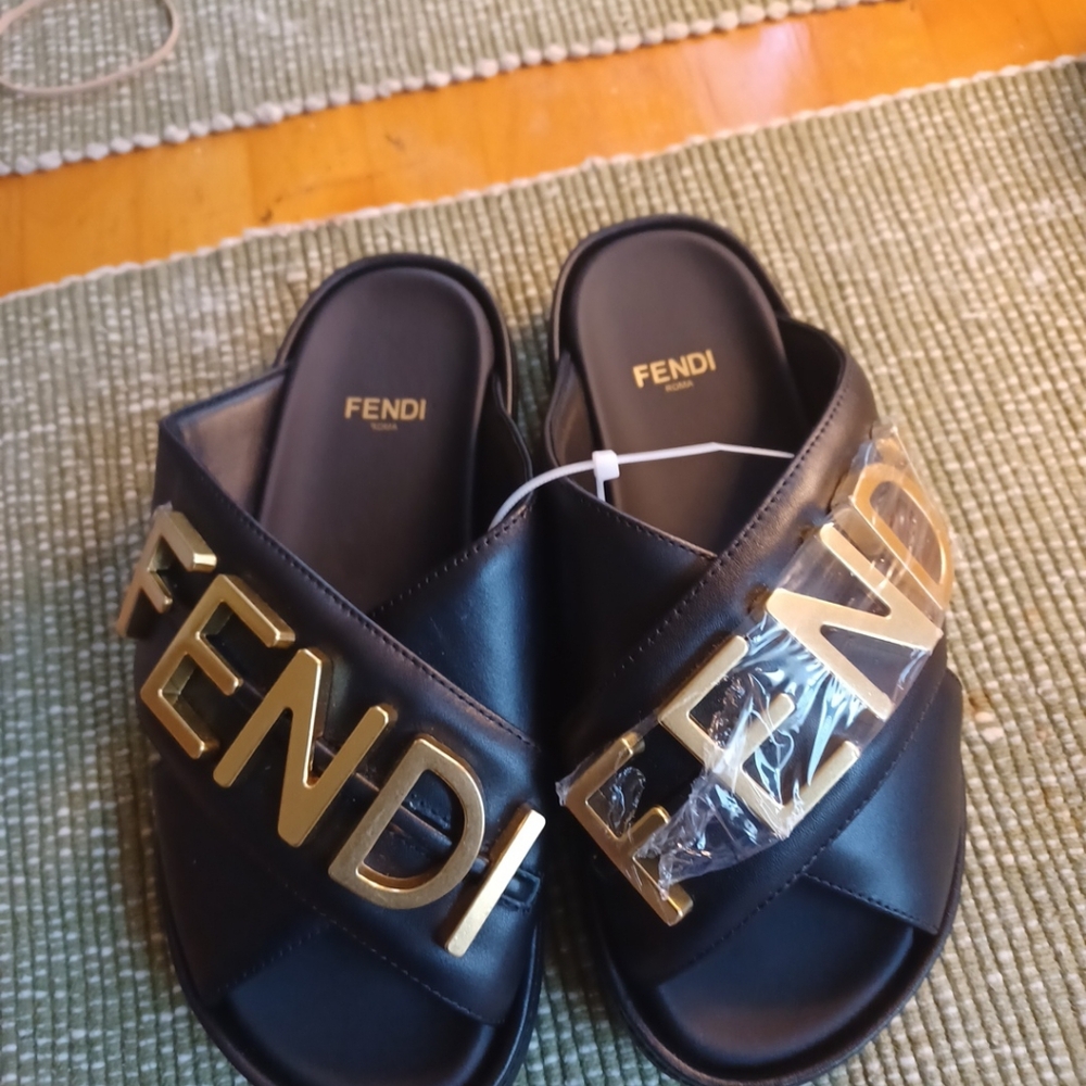 Fendi Black Leather Logo Slides 7.5